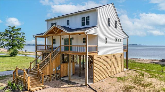 767 Sunken Meadow RD, Spring Grove, VA 23881