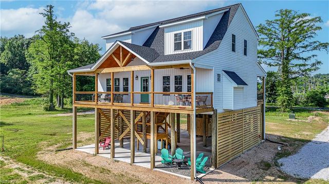 767 Sunken Meadow RD, Spring Grove, VA 23881