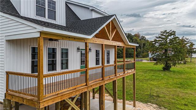 767 Sunken Meadow RD, Spring Grove, VA 23881
