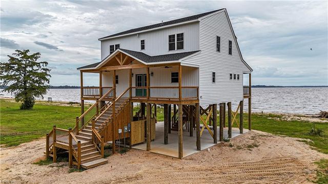 767 Sunken Meadow RD, Spring Grove, VA 23881