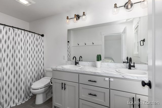 6296 High Queen Court, Allendale, MI 49401