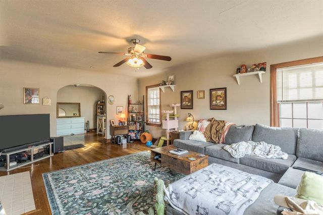 908 NW 42nd Street, Oklahoma City, OK 73118