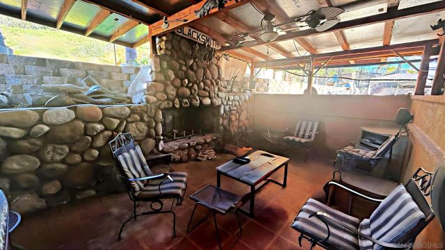 11041 Summit Avenue, Santee, CA 92071