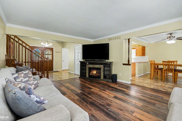 13867 Tefft Drive, Warren, MI 48088