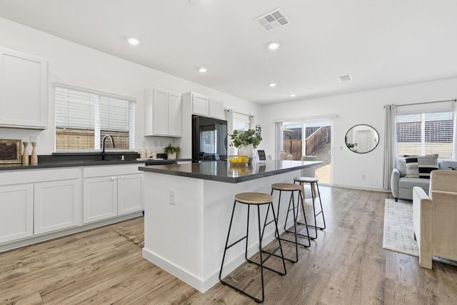 656 Franklin St, Lincoln, CA 95648