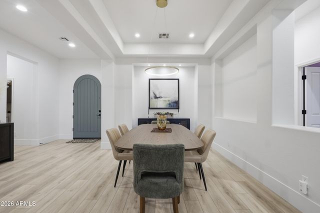 1829 W ALOE VERA Drive, Phoenix, AZ 85085
