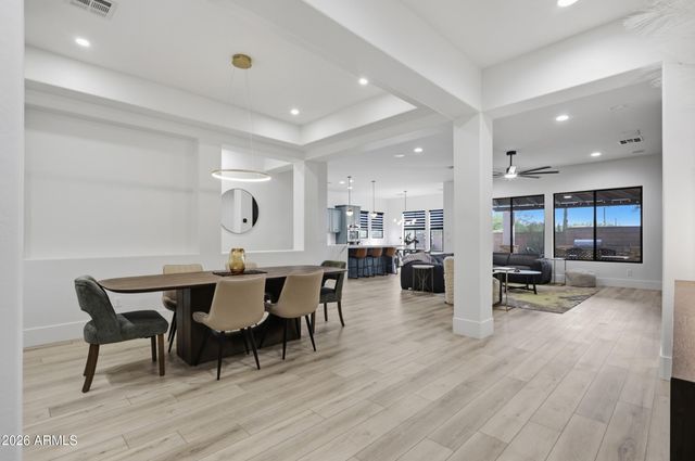 1829 W ALOE VERA Drive, Phoenix, AZ 85085