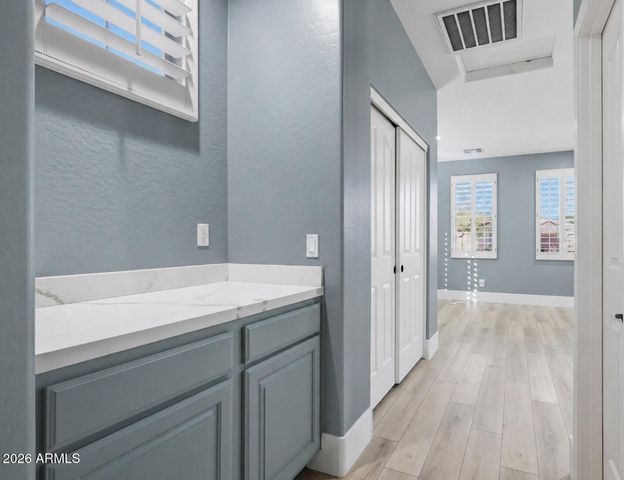 1829 W ALOE VERA Drive, Phoenix, AZ 85085