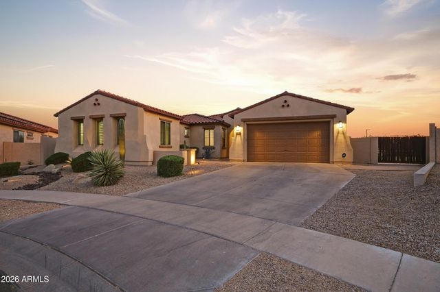 1829 W ALOE VERA Drive, Phoenix, AZ 85085