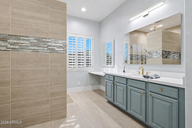 1829 W ALOE VERA Drive, Phoenix, AZ 85085