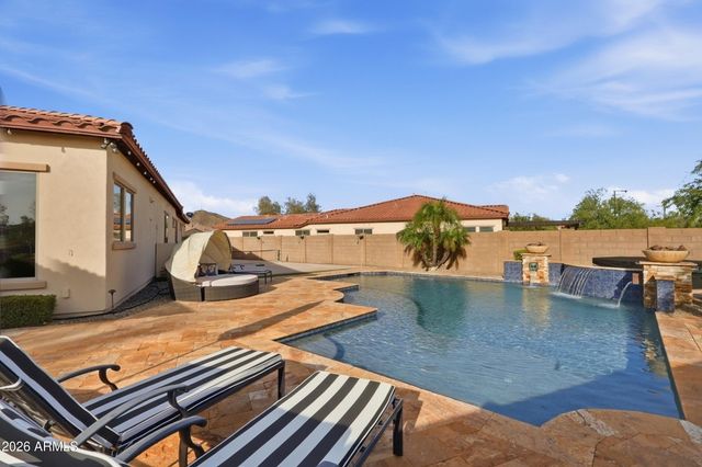 1829 W ALOE VERA Drive, Phoenix, AZ 85085