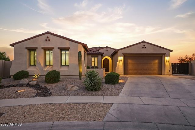1829 W ALOE VERA Drive, Phoenix, AZ 85085