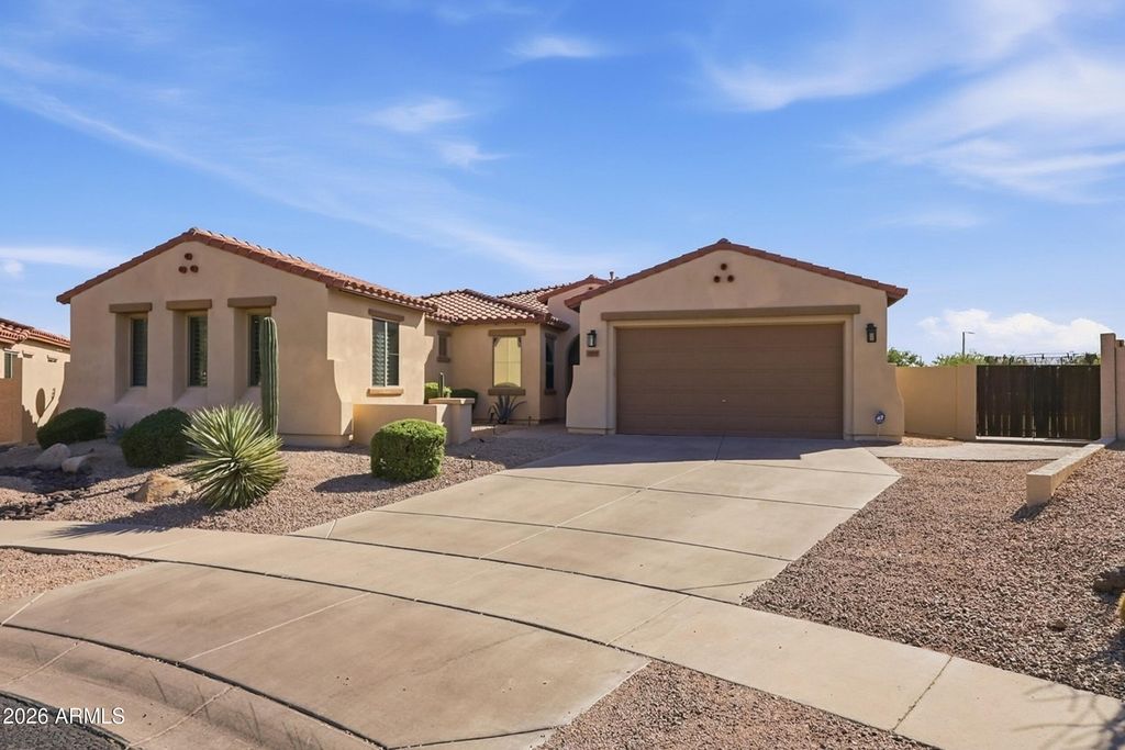1829 W ALOE VERA Drive, Phoenix, AZ 85085