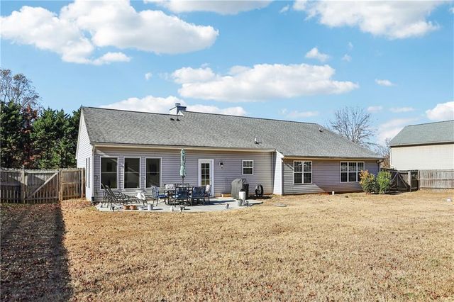 809 Custom Lane, Winder, GA 30680