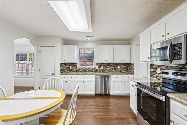 809 Custom Lane, Winder, GA 30680