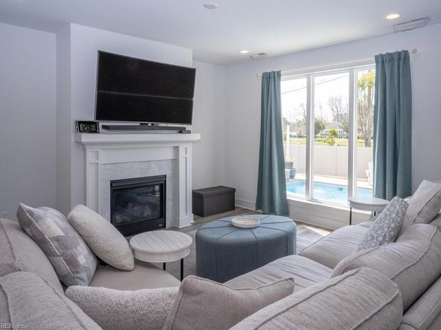 2913 Bermuda Grass CT, Virginia Beach, VA 23453