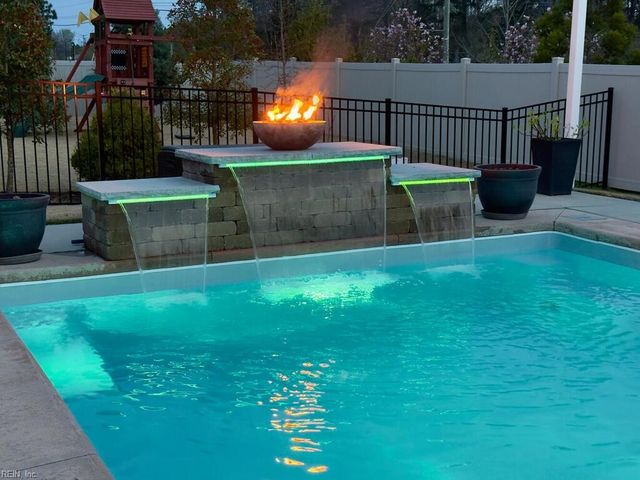 2913 Bermuda Grass CT, Virginia Beach, VA 23453