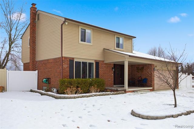 39120 Della Rosa Drive, Sterling Heights, MI 48313