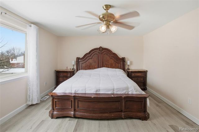 39120 Della Rosa Drive, Sterling Heights, MI 48313