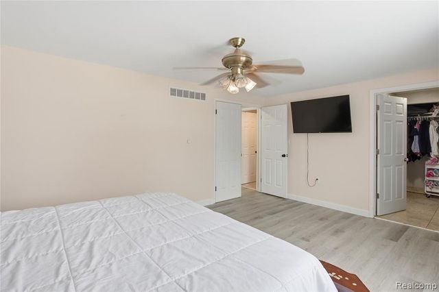 39120 Della Rosa Drive, Sterling Heights, MI 48313