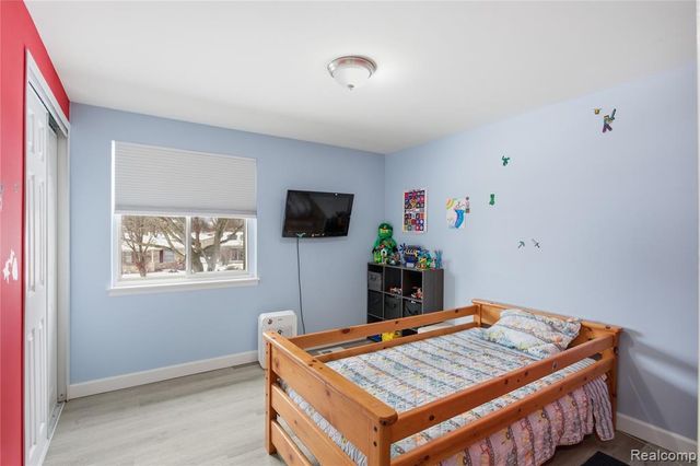 39120 Della Rosa Drive, Sterling Heights, MI 48313