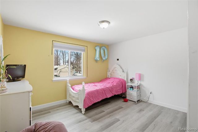 39120 Della Rosa Drive, Sterling Heights, MI 48313