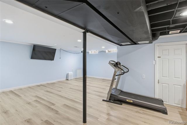 39120 Della Rosa Drive, Sterling Heights, MI 48313