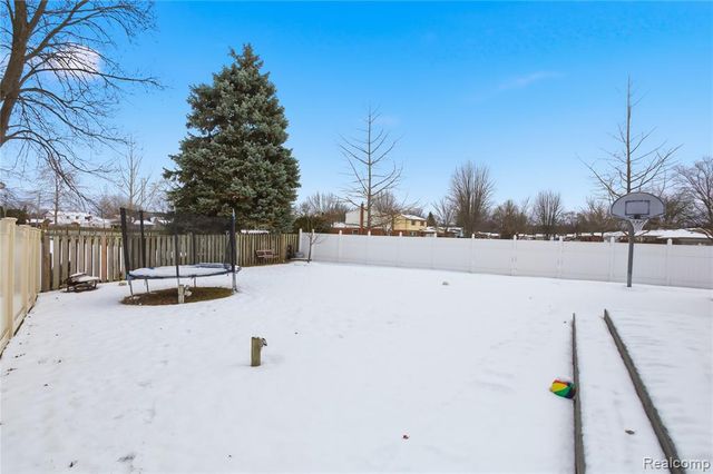 39120 Della Rosa Drive, Sterling Heights, MI 48313