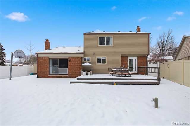 39120 Della Rosa Drive, Sterling Heights, MI 48313