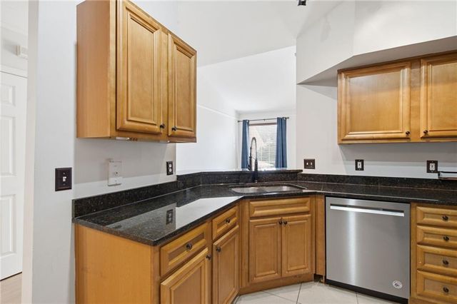 200 Renaissance Parkway NE 221, Atlanta, GA 30308