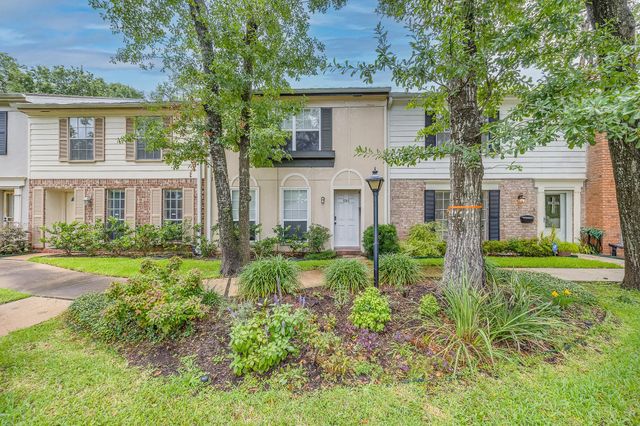 9706 Westview Drive 3, Houston, TX 77055