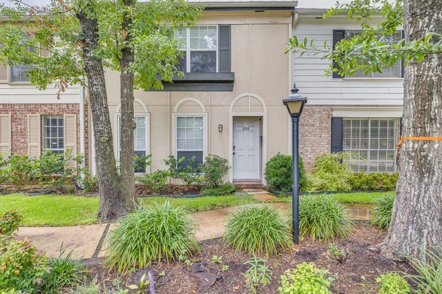 9706 Westview Drive 3, Houston, TX 77055