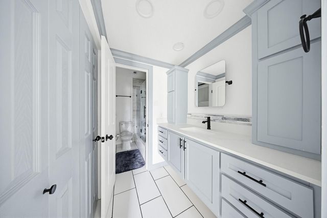 9706 Westview Drive 3, Houston, TX 77055