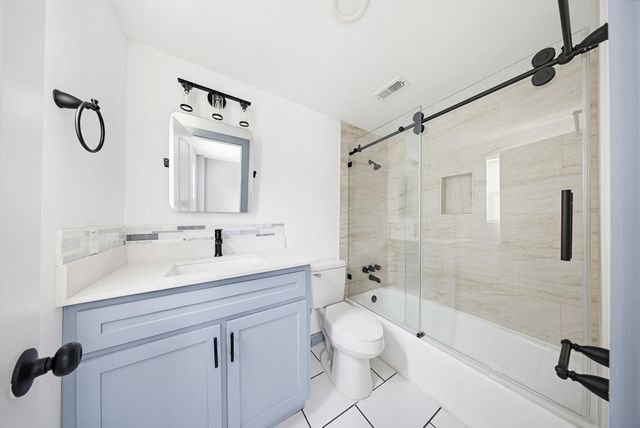9706 Westview Drive 3, Houston, TX 77055