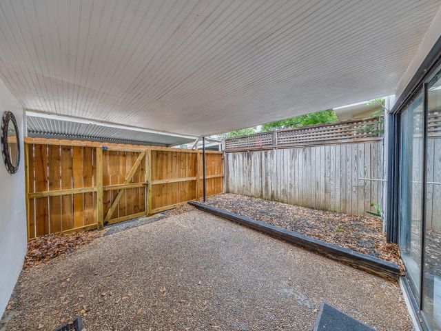 9706 Westview Drive 3, Houston, TX 77055