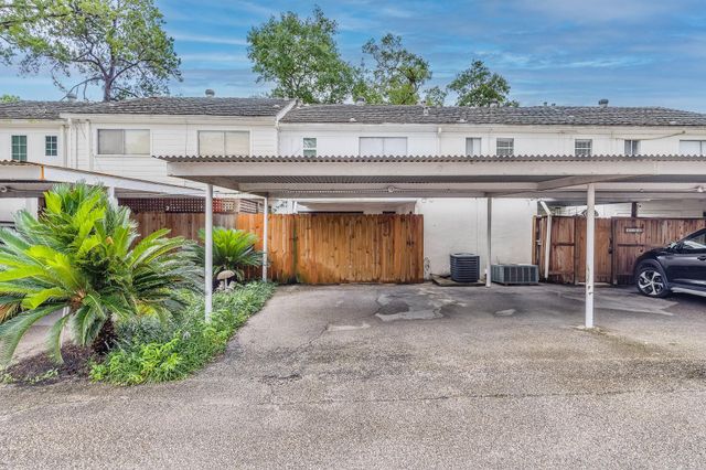9706 Westview Drive 3, Houston, TX 77055