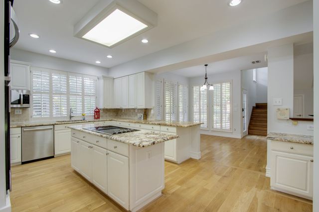 210 Chinaberry Way, Coppell, TX 75019