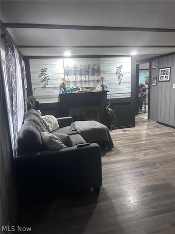 55 Thorn Street, Parkersburg, WV 26101