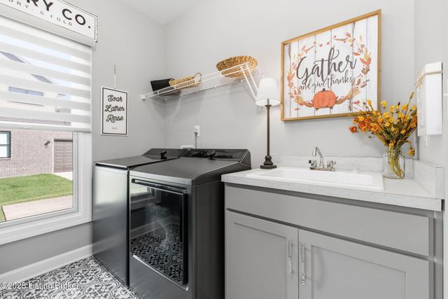 5525 Ruby Falls Dr, Prospect, KY 40059