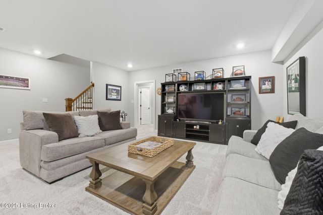 5525 Ruby Falls Dr, Prospect, KY 40059