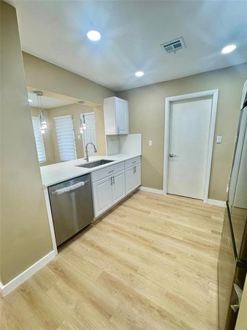 2400 NW 55th St, Fort Lauderdale, FL 33309