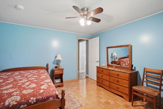 958 Parker St, Springfield, MA 01129