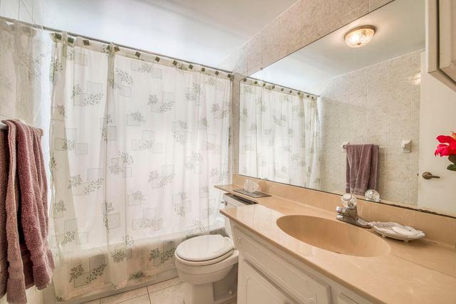 4281 NW 41st Street 320, Lauderdale Lakes, FL 33319