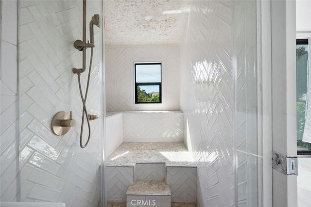905 Dickson 1, Los Angeles, CA 90292