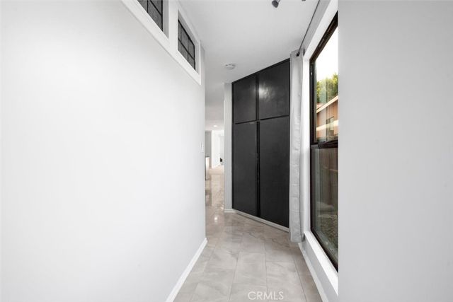 905 Dickson 1, Los Angeles, CA 90292