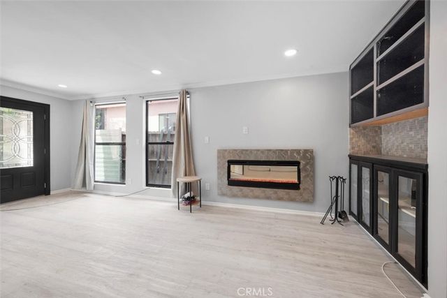 905 Dickson 1, Los Angeles, CA 90292