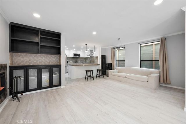 905 Dickson 1, Los Angeles, CA 90292
