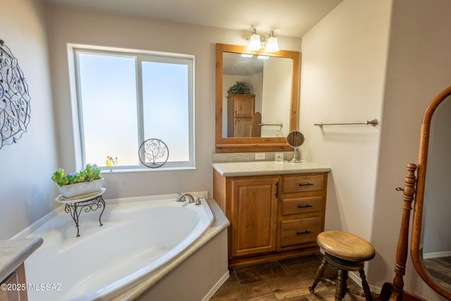 905 N Mountain Lion Pass, Globe, AZ 85502