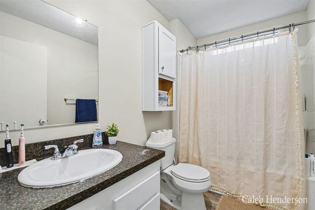 1131 Glasgow Avenue, Wayland, MI 49348