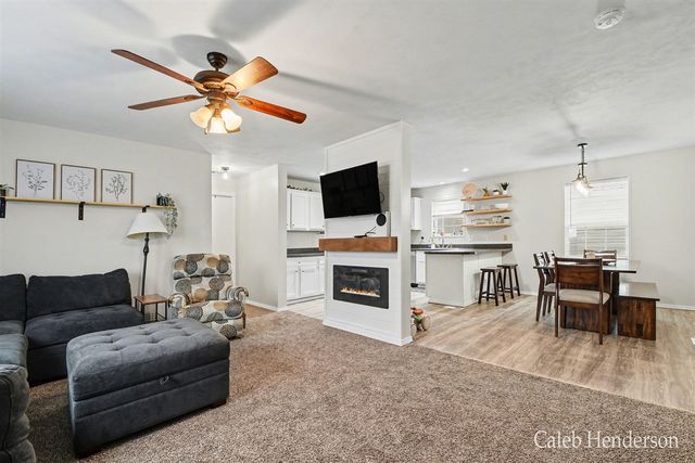 1131 Glasgow Avenue, Wayland, MI 49348